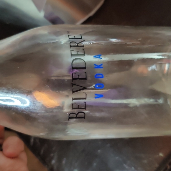 BELVEDERE VODKA ICE CHILLER  LIGHTED w 2 CARAFES - Picture 5 of 6